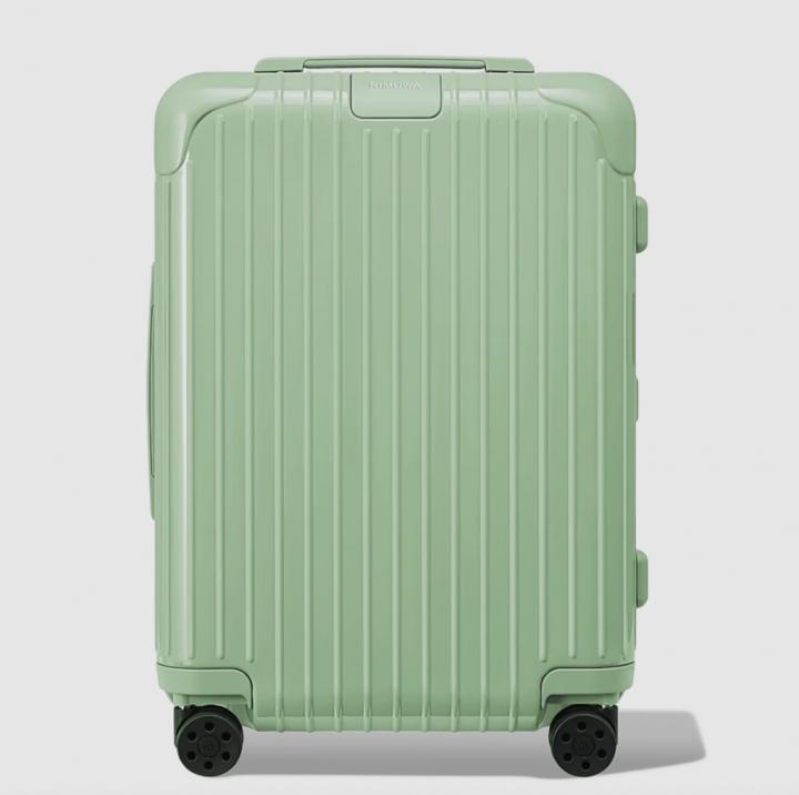 Luxe-Bag-Rimowa-Essential-Cabin-Lightweight-Carry-On-Suitcase.png