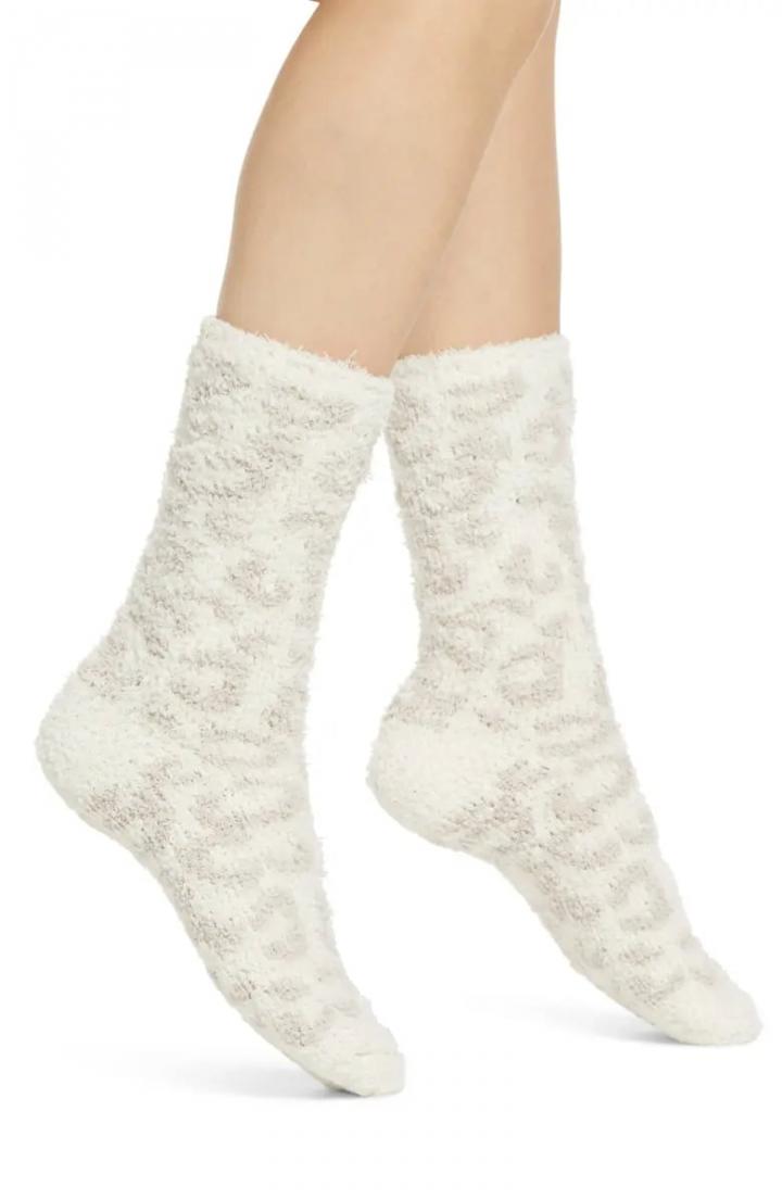 For-Stocking-Stuffer-Barefoot-Dreams-CozyChic-Barefoot-in-Wild-Socks.webp