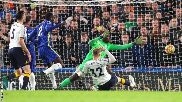 _122251669_evertongoal.jpg