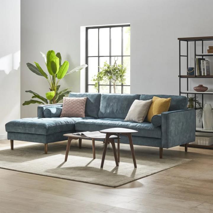Tufted-Sectional-Castlery-Madison-Chaise-Sectional-Sofa.webp