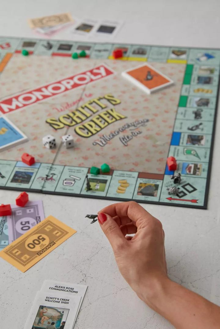 Fun-Game-Monopoly-Schitts-Creek-Board-Game.webp