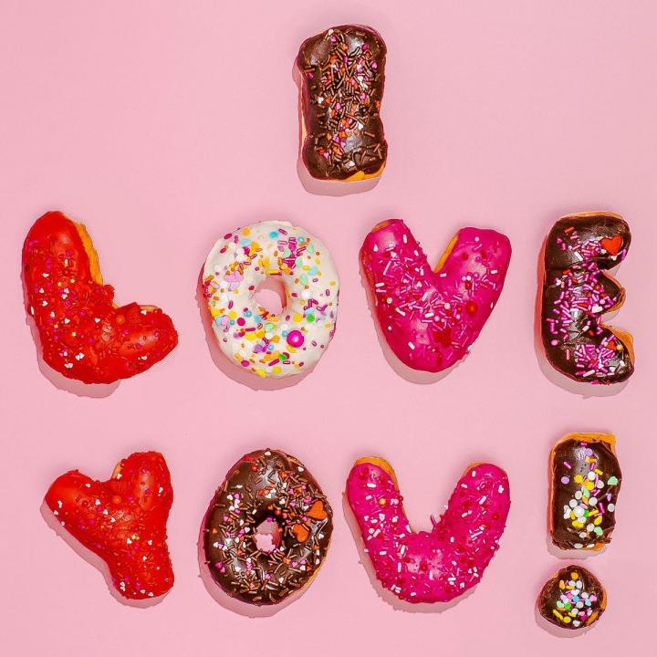 Cute-Donut-Message-Angel-Food-Bakery-I-Love-You-Donuts.jpg