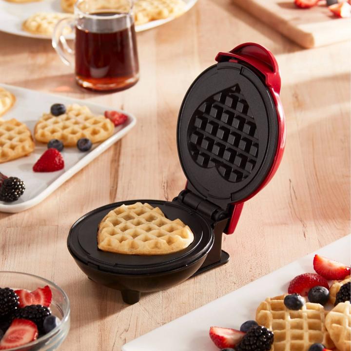 Best-Valentine-Day-Treat-Dash-Heart-Mini-Waffle-Maker.jpg