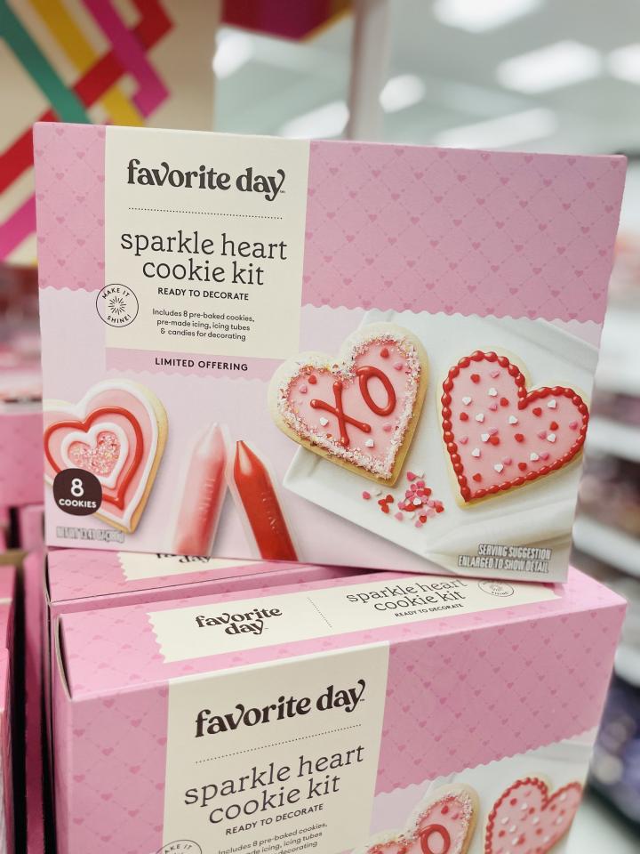 Cute-Festive-Activity-Favorite-Day-Valentine-Day-Sparkle-Cookie-Kit.jpg