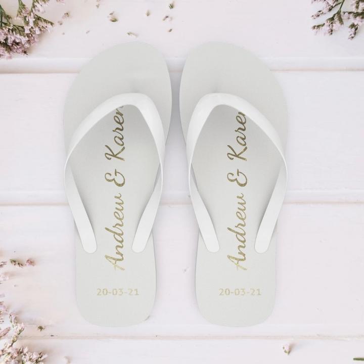 Classic-Wedding-Favor-Custom-Wedding-Flip-Flops.webp