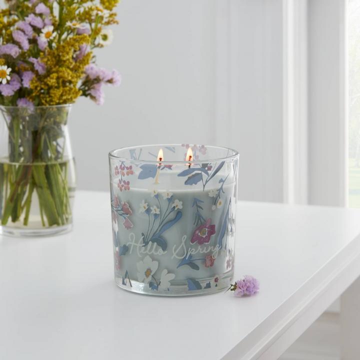 Fresh-Floral-Scent-Threshold-Glass-Candle-with-Lid-Hello-Spring-Sunshine-Skies.jpg