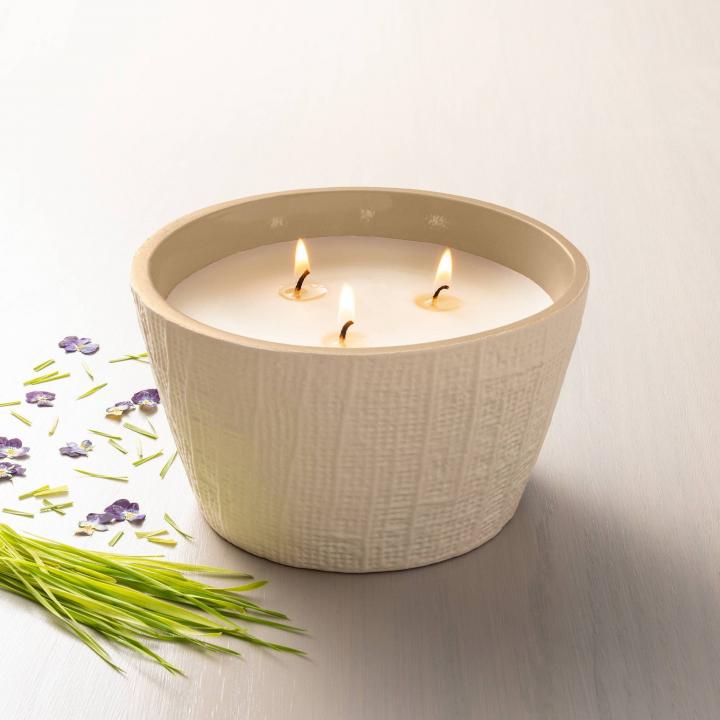 Earthy-Fragrance-Pampas-Large-Textured-Ceramic-Candle.jpg