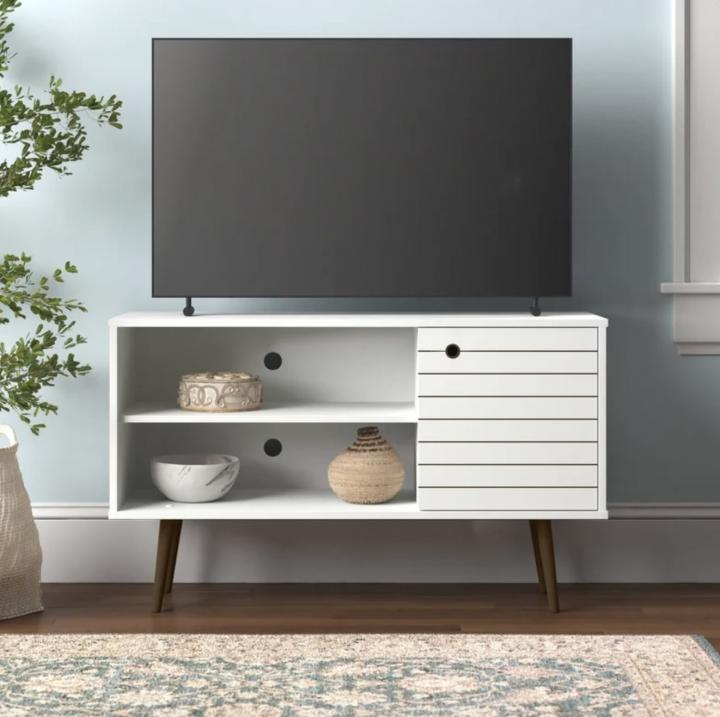 Space-Saving-Console-Wade-Logan-Oglethorpe-TV-Stand.png