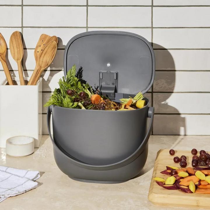Sustainable-Trash-Five-Two-Down-to-Earth-Compost-Bin.webp