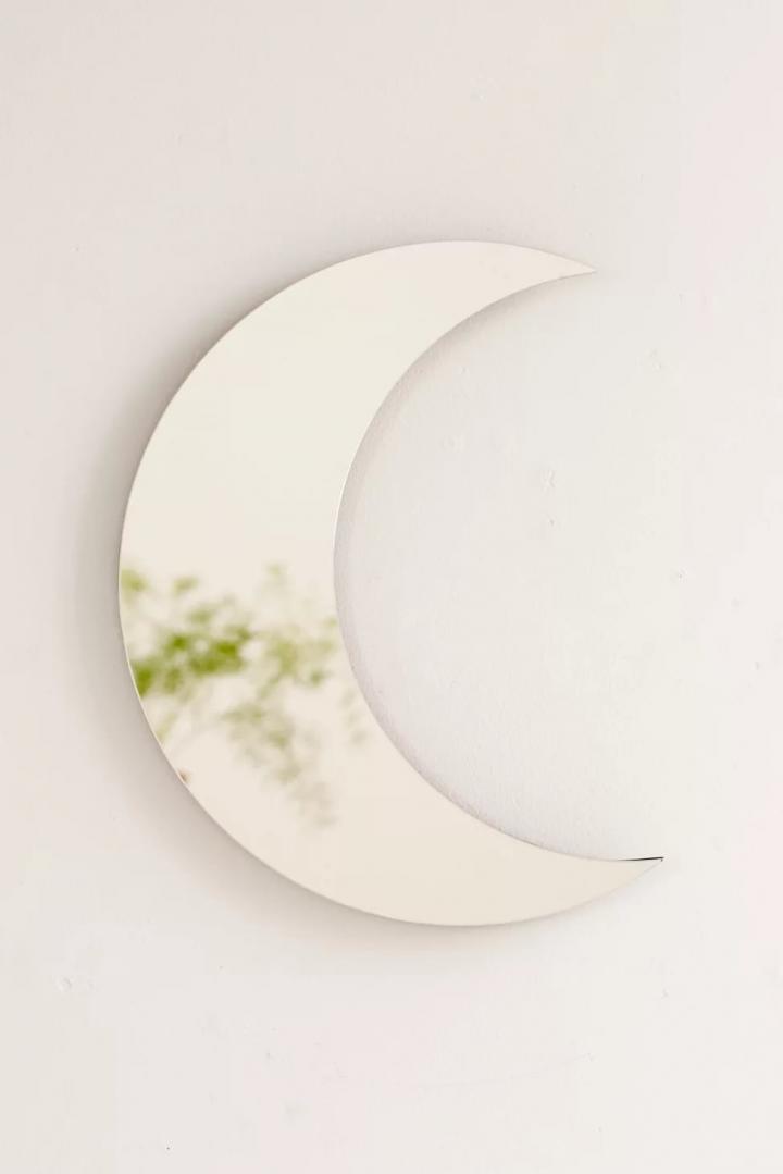 Moon-Shaped-Mirror-Crescent-Moon-Mirror.webp