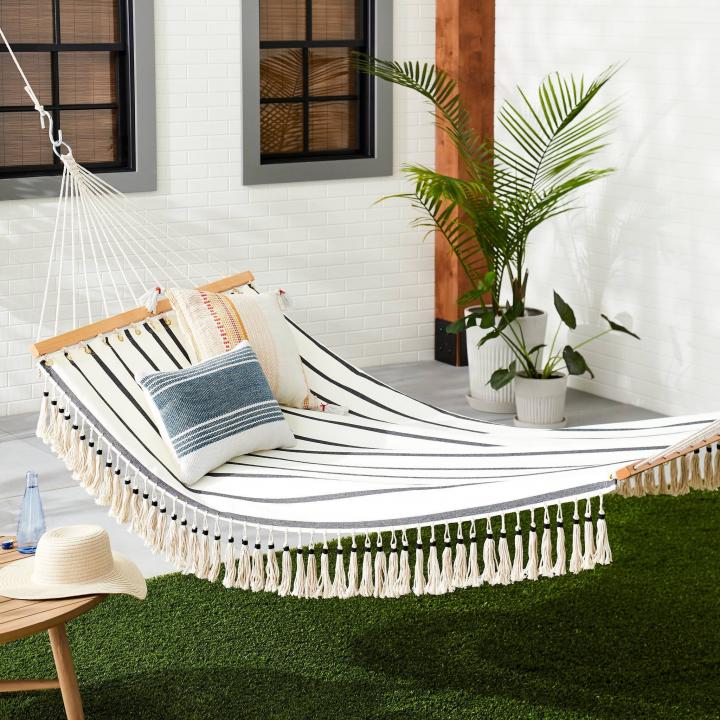 For-Relaxing-Oasis-Hearth-Hand-with-Magnolia-Woven-Stripes-Tassel-Hammock.jpg