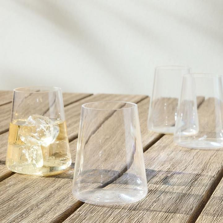 Sleek-Glassware-Horizon-Acrylic-Glassware.jpg