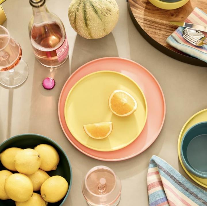 Colorful-Dinnerware-Modern-Melamine-Dinnerware-Set.png