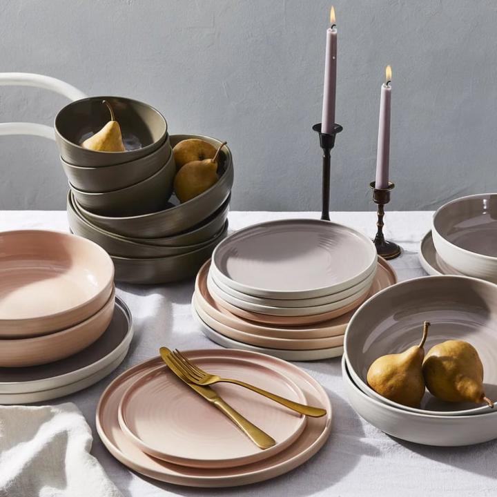 best-stoneware-dinnerware-sets.webp