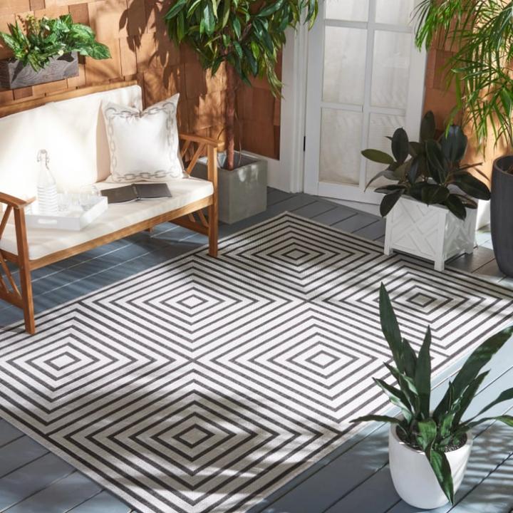 best-outdoor-rugs-from-wayfair.webp