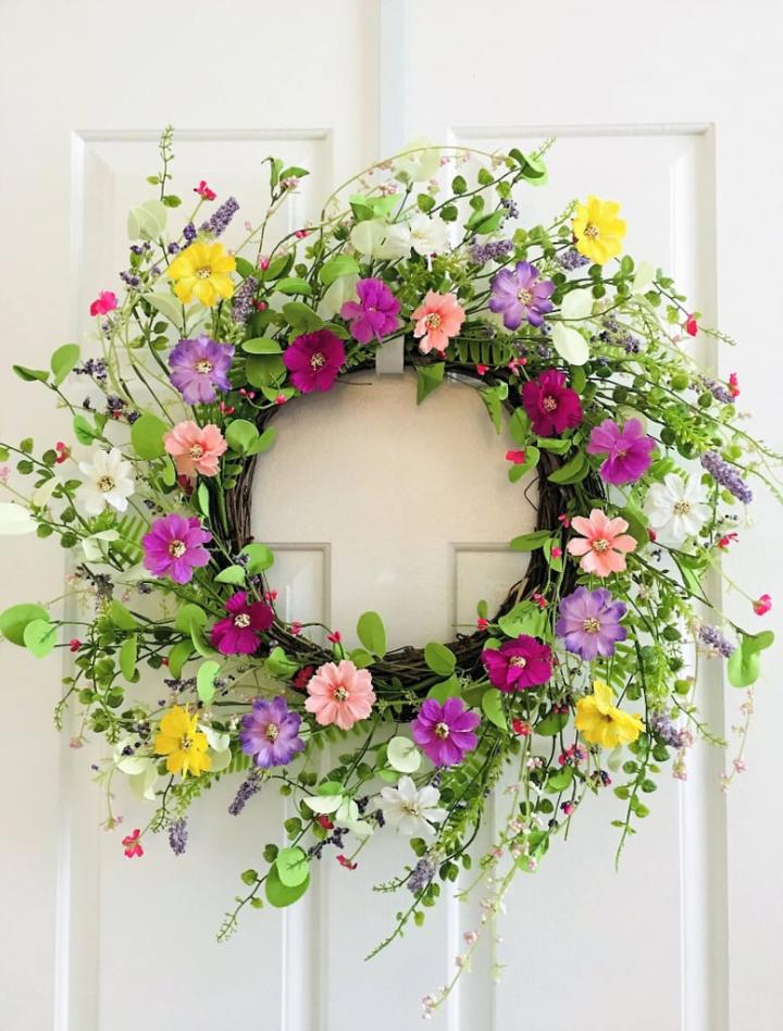 For-IndoorOutdoor-Use-Flower-Berry-Wreath.webp