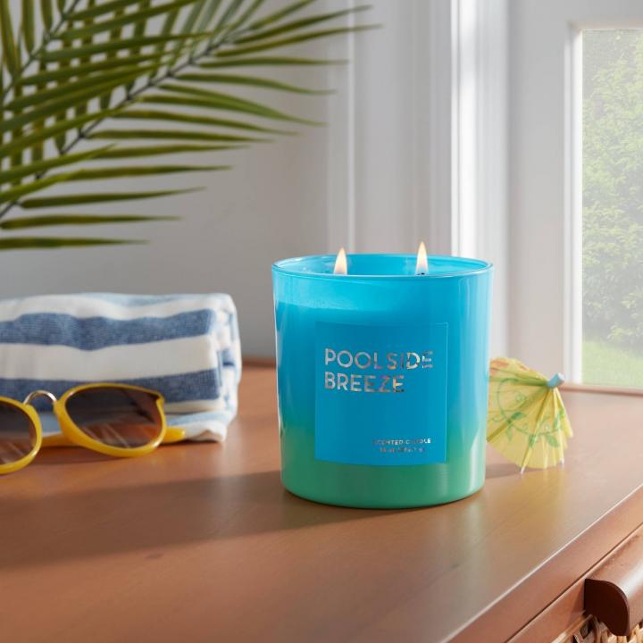 Ombre-Candle-Ombre-Oval-Candle-Poolside-Breeze.jpg
