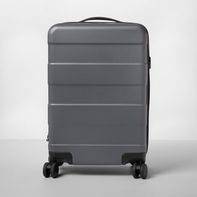 Hardside-Carry--Spinner-Suitcase.jpg