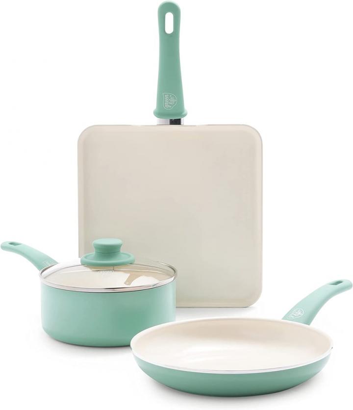 Nonstick-Cookware-GreenLife-Soft-Grip-Ceramic-Nonstick-Cookware-Set.jpg