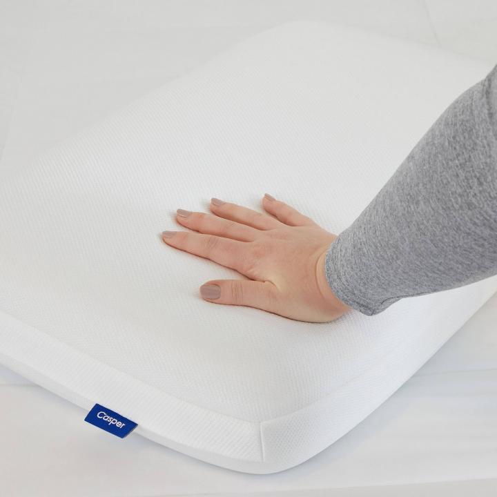 Casper-Essential-Cooling-Foam-Pillow.jpg