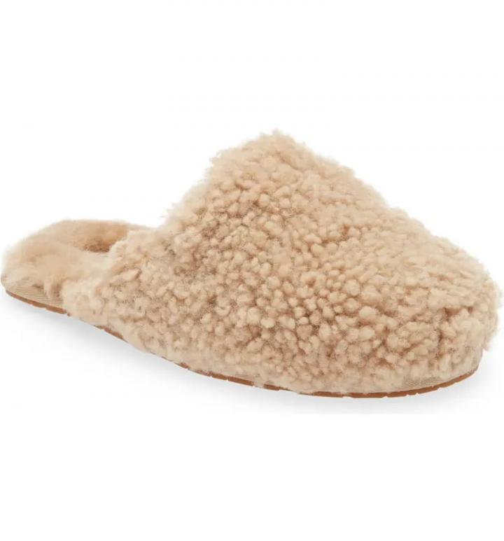 Ugg-Maxi-Curly-Genuine-Shearling-Clog.webp