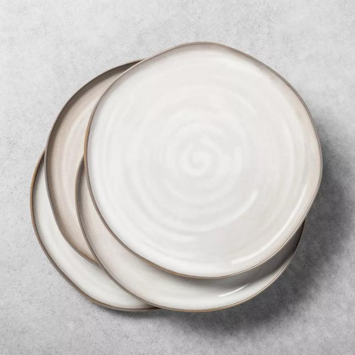 Stoneware-Reactive-Glaze-Dinner-Plates.webp