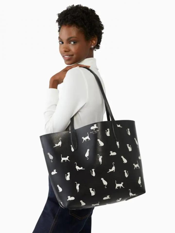 Fashion-Gift-For-Cat-People-Kate-Spade-Whiskers-Large-Reversible-Cat-Tote-Bag.webp