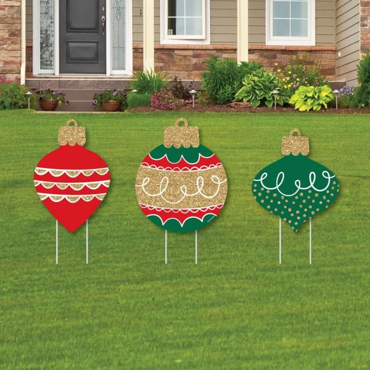 Big-Dot-Happiness-Outdoor-Lawn-Ornaments.jpg