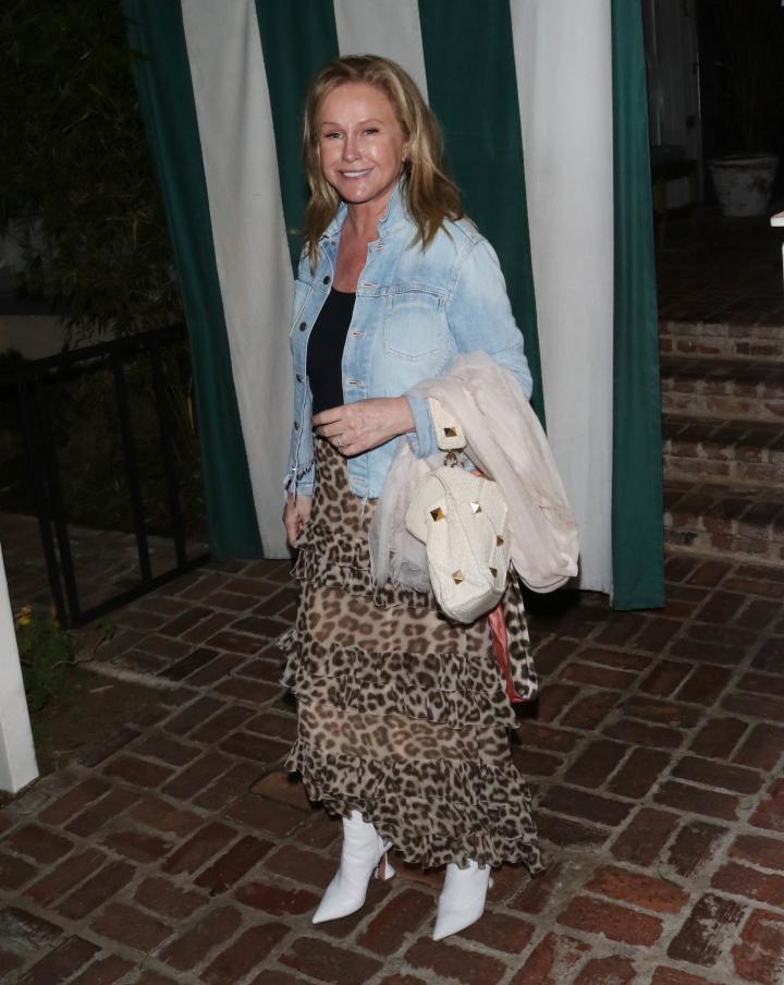 Kathy Hilton Apologized For Being "Rude" During Mariska Hargitay's ...