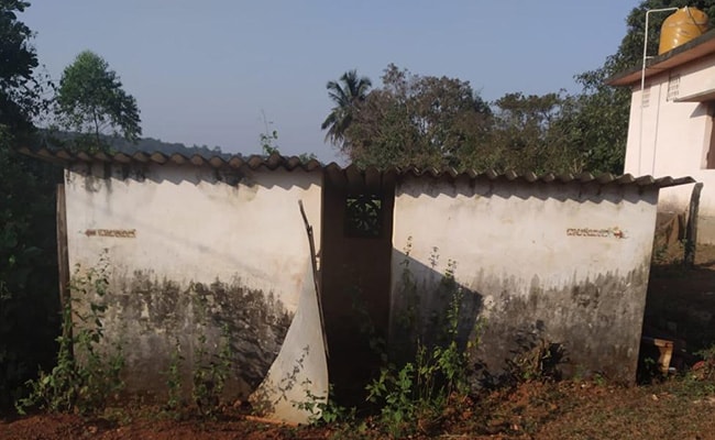 5a0at5k_toilet-karnataka-village_625x300_14_December_22.jpg