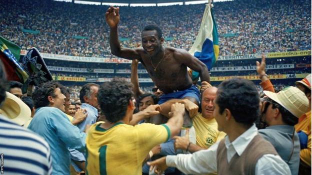 _128140423_pele1970.jpg