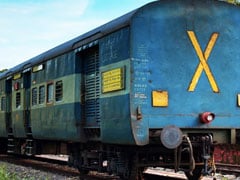 s7emr7ao_railways-explain-significance-of-x-symbol-behind-last-train-coach_120x90_06_March_23.jpg