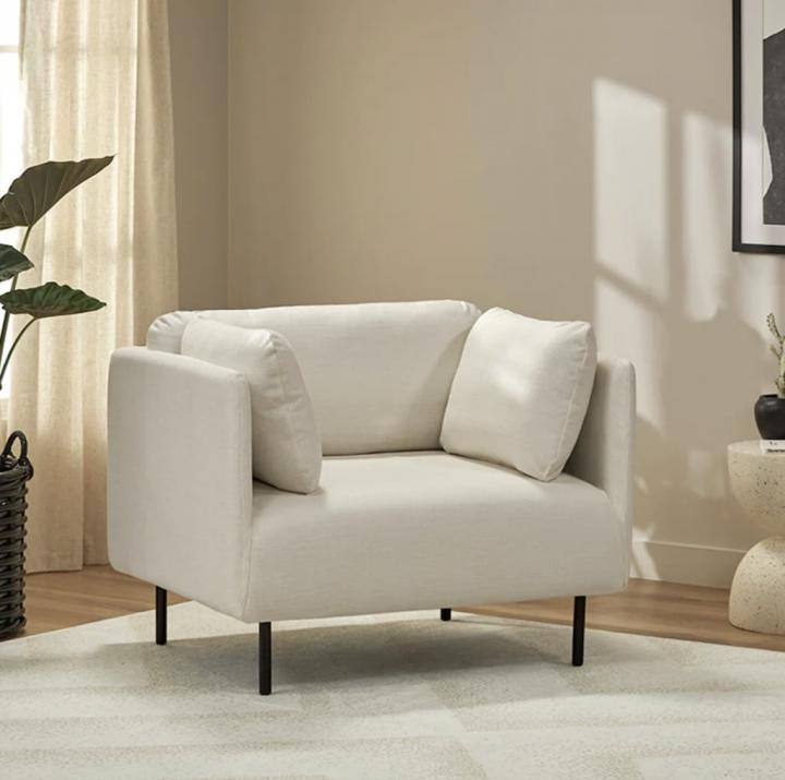 Best-Bedroom-Furniture-Accent-Chair.png