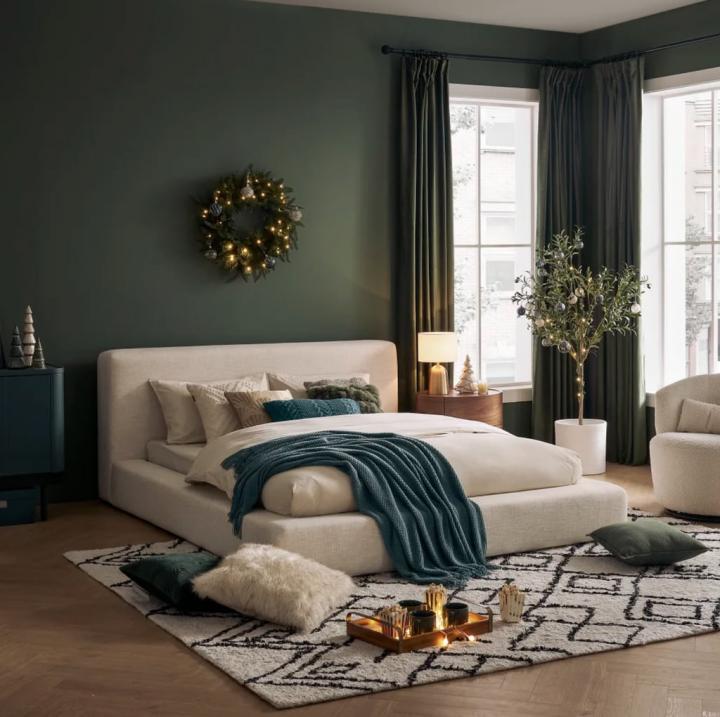 Best-Bedroom-Furniture-Comfy-Bed-Frame.png