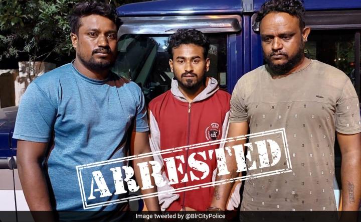 306u3kv_the-police-also-posted-a-photo-of-the-arrested-men_625x300_16_July_23.jpg