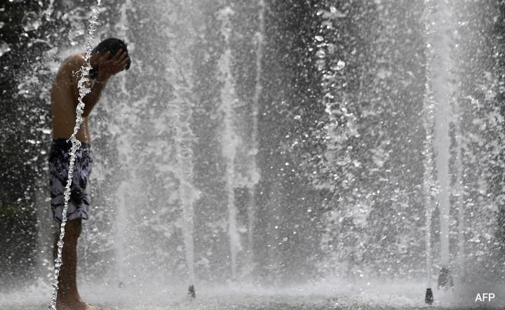 5u5h1c1_europe-heatwave-afp_625x300_17_July_23.jpg