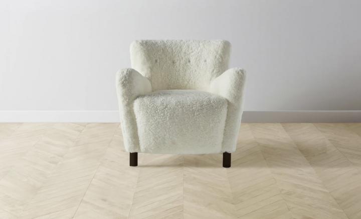 Best-Stylish-Shearling-Chair.png