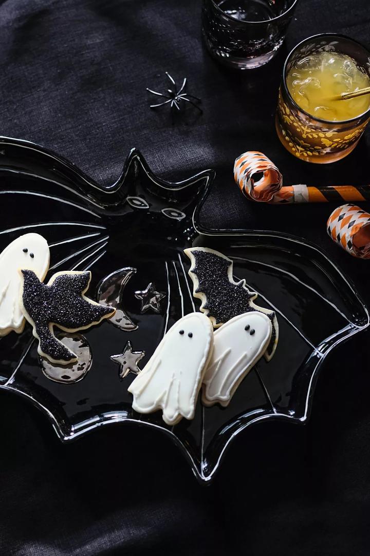 Spooky-Bat-Platter.webp