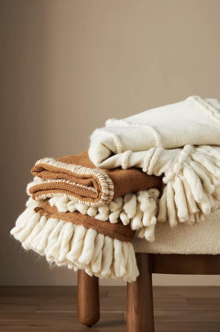 Cozy-Throw-Blanket.png