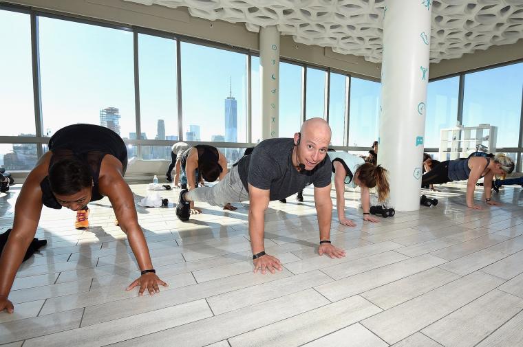 You've Got to Do These 4 Bodyweight Exercises, According to Trainer Harley Pasternak
