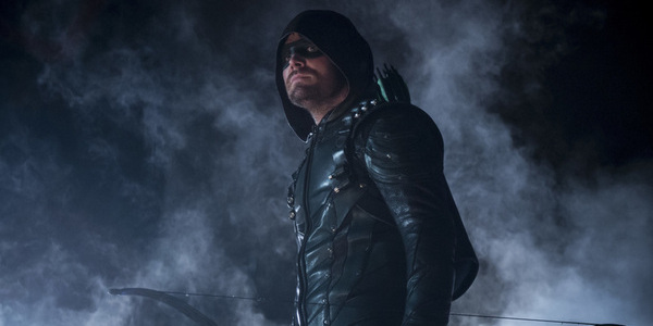 Stephen Amell Jokes About Showing His Butt On Arrow