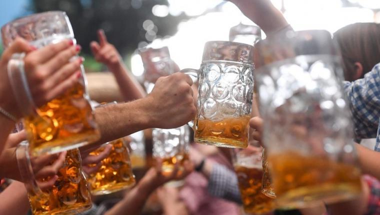 El verano agobiante provoca escasez de cerveza en Alemania