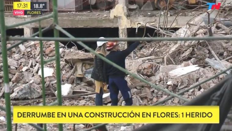 Se derrumbó una obra en construcción en Flores: un herido