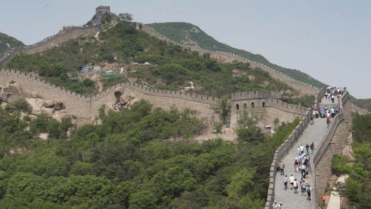 Por las críticas, Airbnb suspendió el sorteo para pasar la noche en la Muralla China