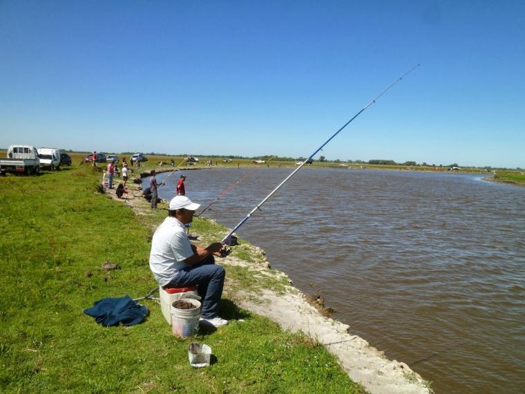 Roque Pérez, entre buenos sabores, pesca abundante y huellas del pasado