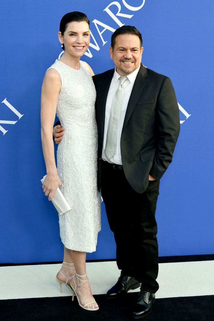 julianna-margulies-and-designer-narciso-rodriguez-attend-news-photo-967562168-1537470155.jpg?crop=1xw:1xh;center,top&resize=320:*