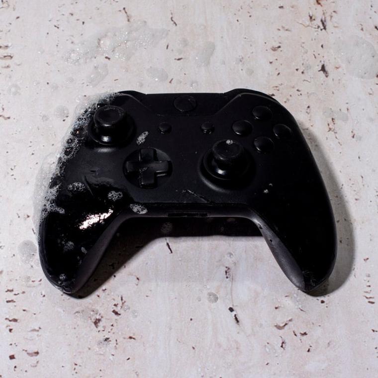 Xbox-One-Controller-Soap.jpg