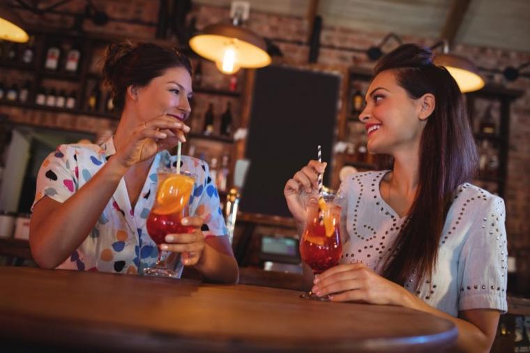 Women-Enjoying-Cocktails-1024x682.jpg