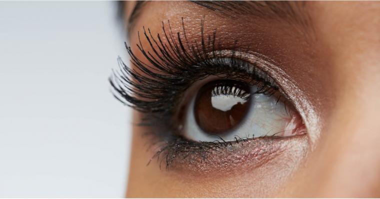 This Woman Temporarily Lost Her Sight After Getting Eyelash Extensions