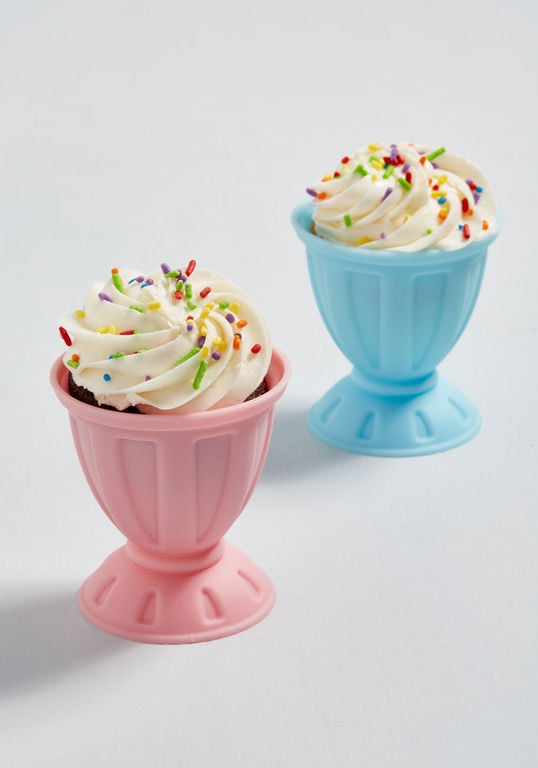 Shake-Things-Up-Cupcake-Mould-Set.jpg
